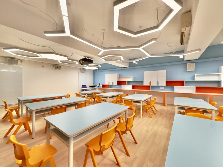 激發創意的科技學習天地｜聖博德天主教小學 – 現代化電腦室設計